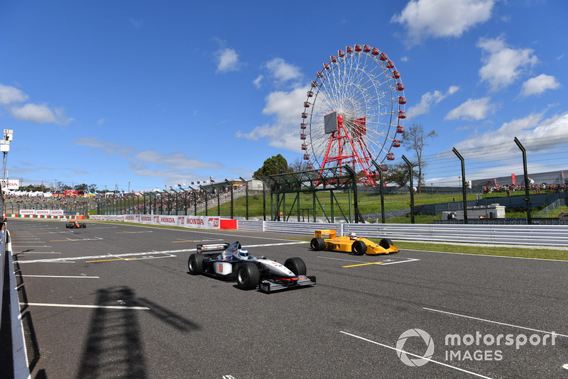 Mika Hakkinen, McLaren MP4-13