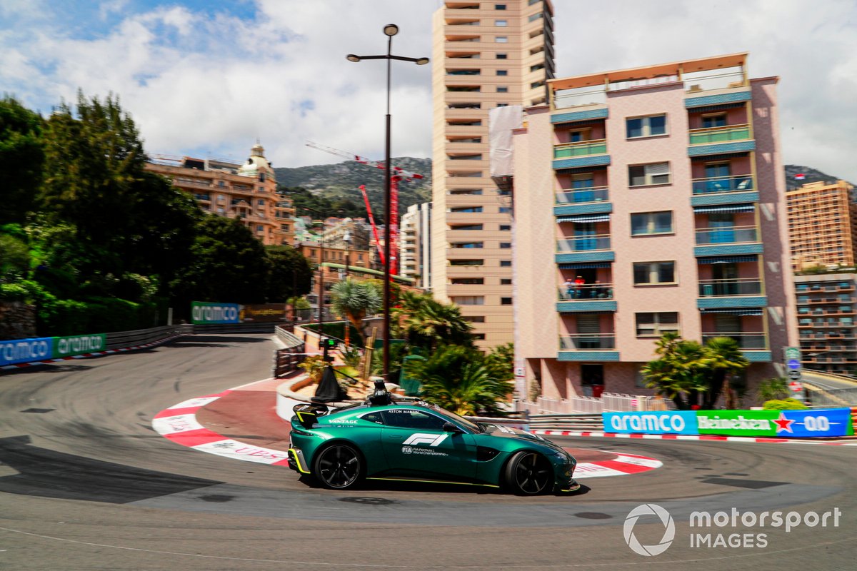 Safety Car in pista