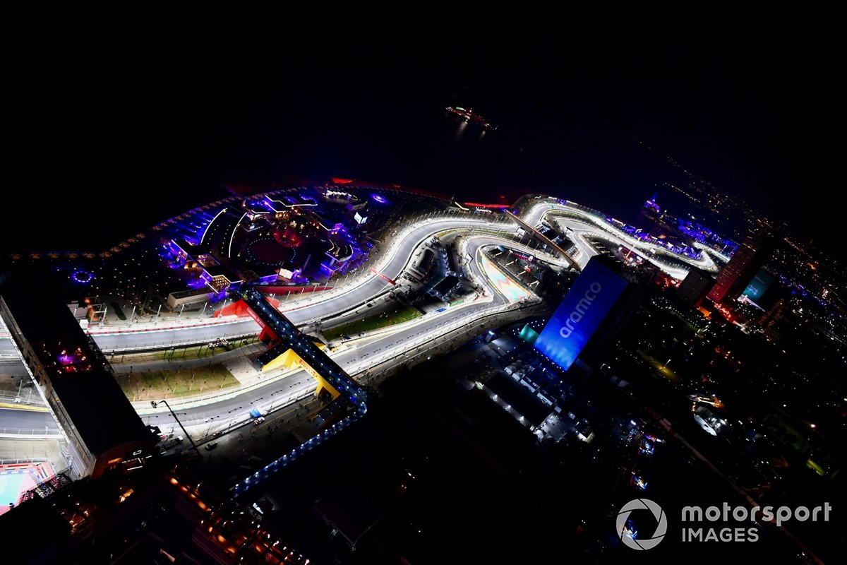 Vista aérea del circuito de Yeda por la noche