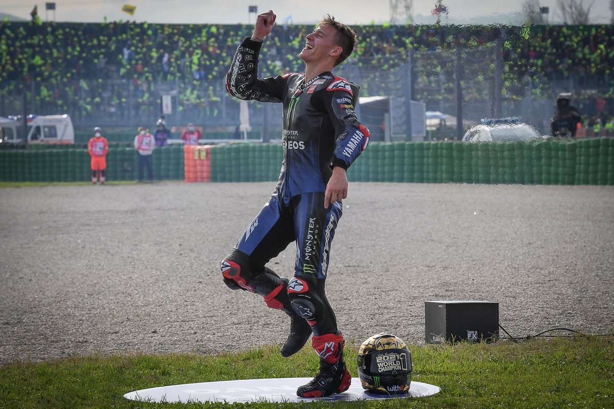 El Campeón del Mundo Fabio Quartararo, Yamaha Factory Racing celebra