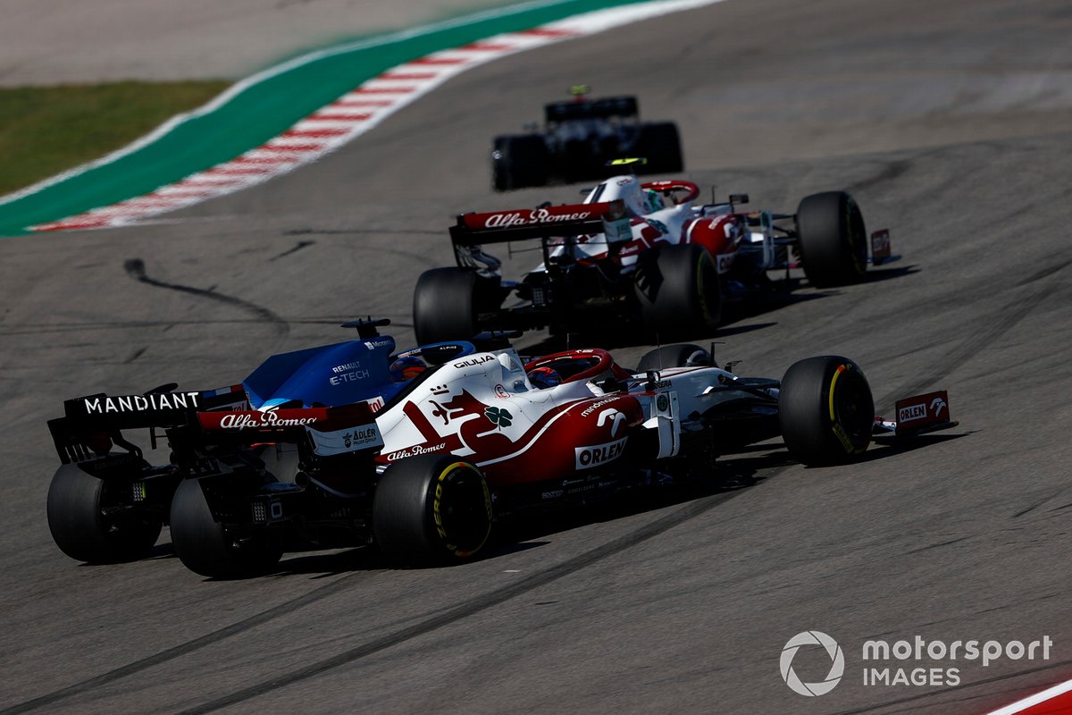 Antonio Giovinazzi, Alfa Romeo Racing C41, Fernando Alonso, Alpine A521, and Kimi Raikkonen, Alfa Romeo Racing C41