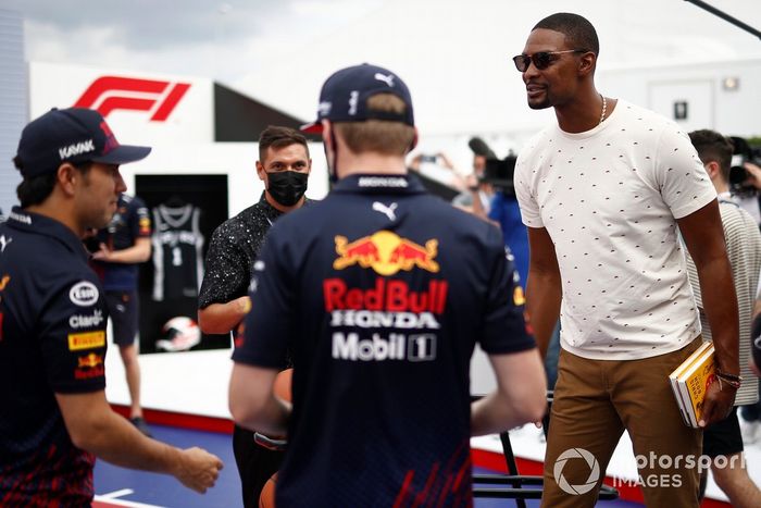 Sergio Pérez, Red Bull Racing y Max Verstappen, Red Bull Racing con Chris Bosh