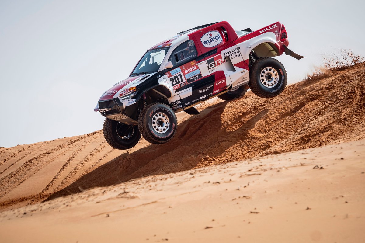 #207 Toyota Gazoo Racing Toyota: Giniel De Villiers, Dennis Murphy
