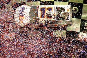 Denny Hamlin, Joe Gibbs Racing, Toyota Camry FedEx Express celebrates in victory lane 