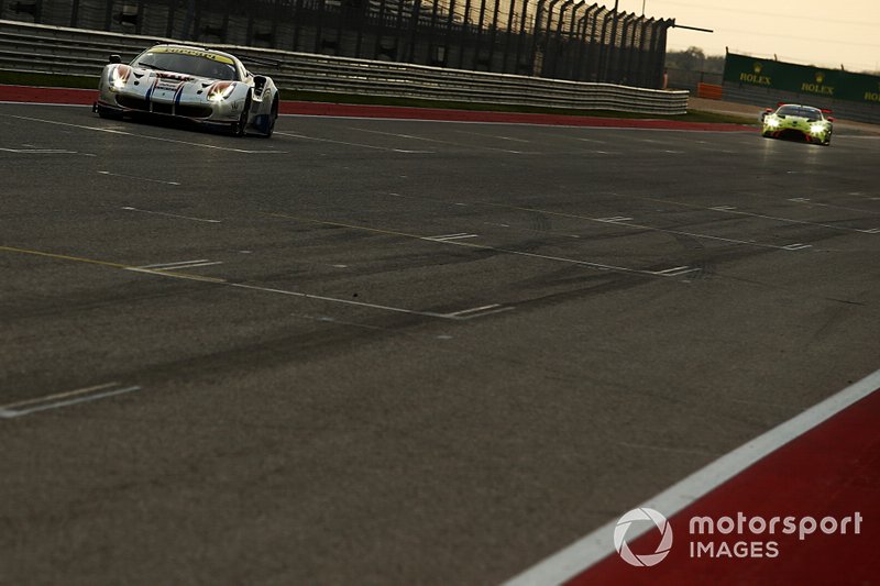 #70 MR Racing Ferrari 488 GTE: Motoaki Ishikawa, Olivier Beretta, Kei Cozzolino
