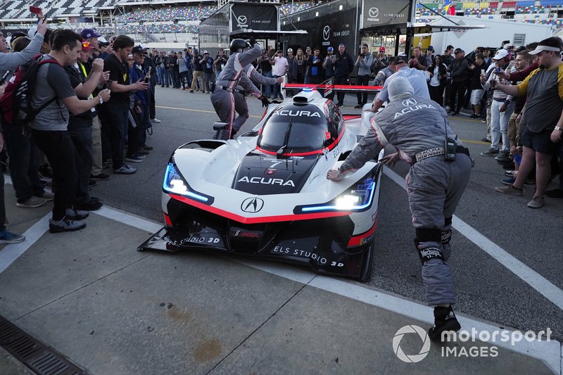 #7 Acura Team Penske Acura DPi: Ricky Taylor, Helio Castroneves, Alexander Rossi