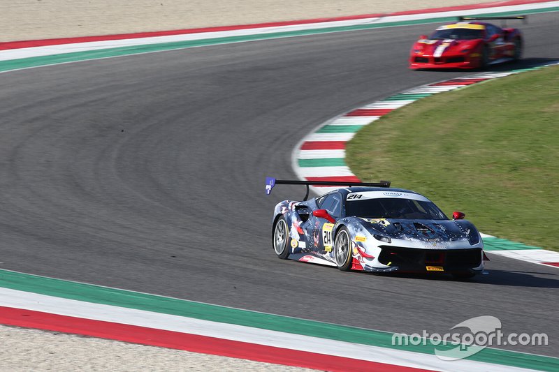 #214 Ferrari 488 Challenge, Ferrari of Newport Beach: Brent Holden