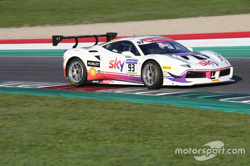 #93 Ferrari 488 Challenge, HR Owen: Chris Froggatt