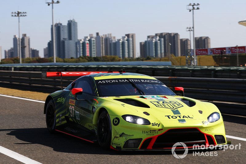 #97 Aston Martin Racing Aston Martin Vantage AMR: Alexander Lynn, Maxime Martin
