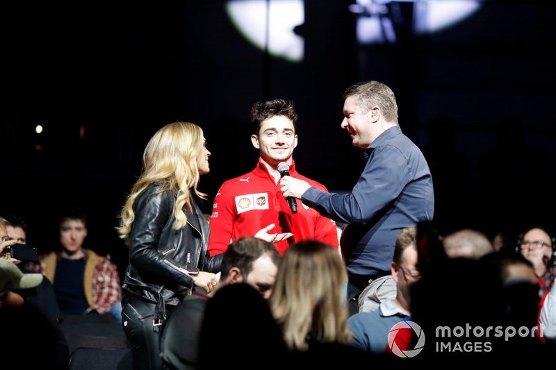 Emma Walsh e David Croft, Sky TV intervistano Charles Leclerc, Ferrari al Live Action Arena