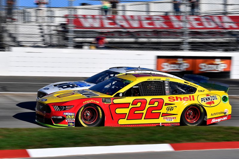 Joey Logano, Team Penske, Ford Mustang Shell Pennzoil