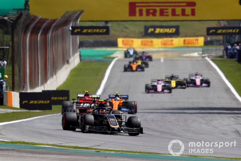 Kevin Magnussen, Haas F1 Team VF-19, precede Charles Leclerc, Ferrari SF90, Antonio Giovinazzi, Alfa Romeo Racing C38, e Lando Norris, McLaren MCL34