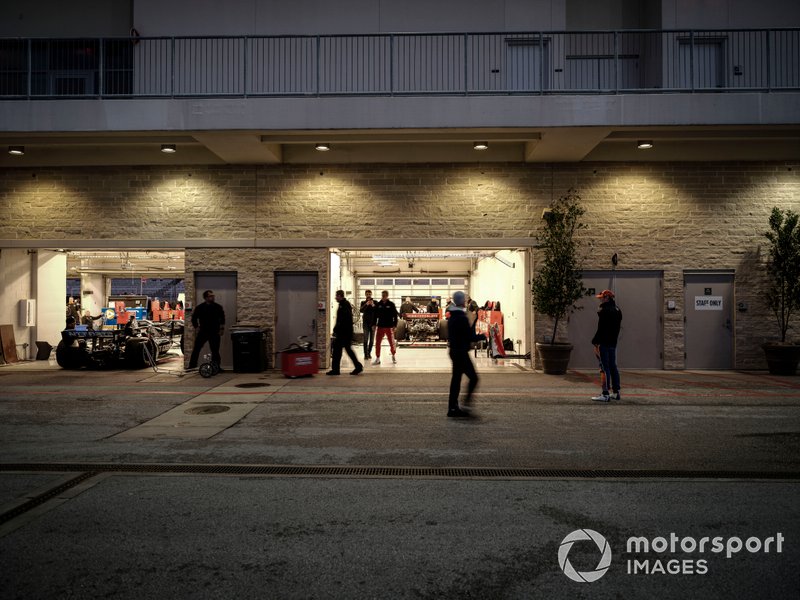 Marcus Ericsson, Chip Ganassi Racing Honda, crew, Felix Rosenqvist, Chip Ganassi Racing Honda