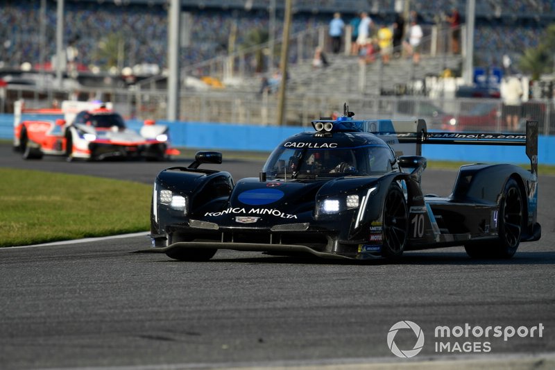 #10 Konica Minolta Cadillac DPi-V.R. Cadillac DPi, DPi: Renger Van Der Zande, Ryan Briscoe, Scott Dixon, #6 Acura Team Penske Acura DPi, DPi: Juan Pablo Montoya, Dane Cameron, Simon Pagenaud