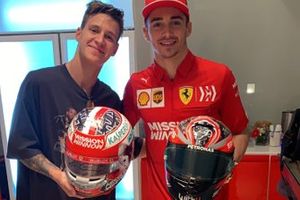 Fabio Quartararo e Charles Leclerc, Ferrari, scambio dei caschi