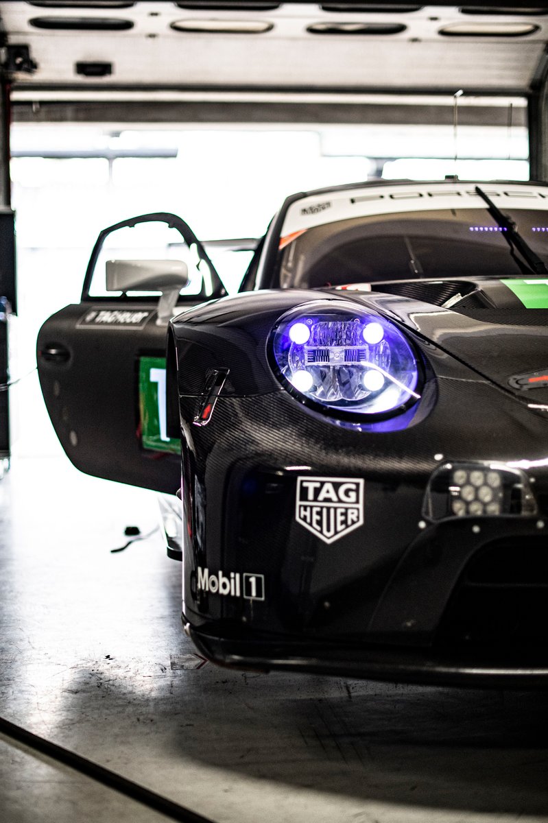Porsche 911 RSR