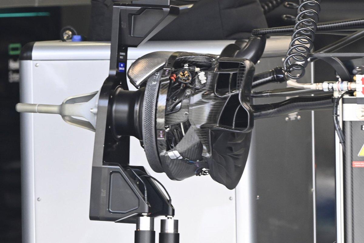 Detalle del Mercedes W12