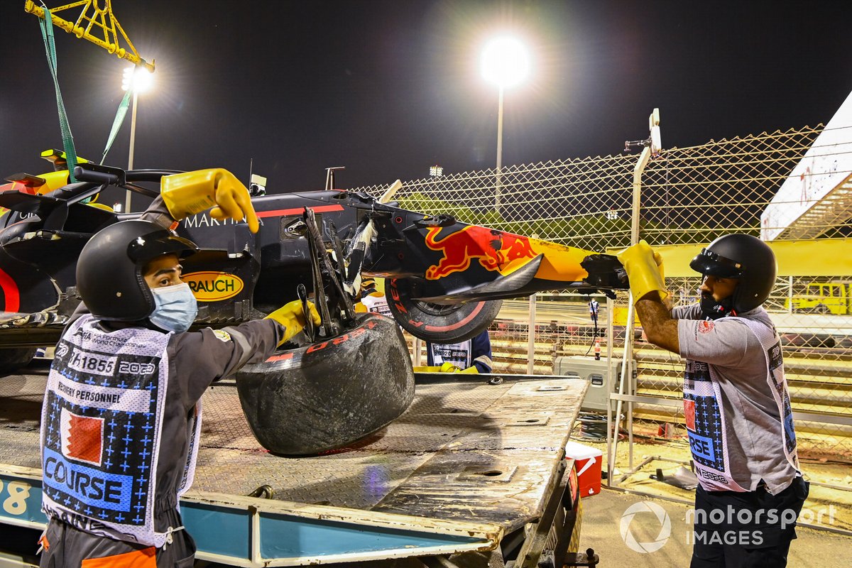 Restos do carro de Alexander Albon