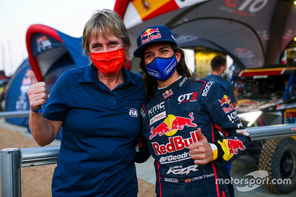 #387 Red Bull Off-Road Team USA OT3: Cristina Gutierrez con Jutta Kleinschmidt