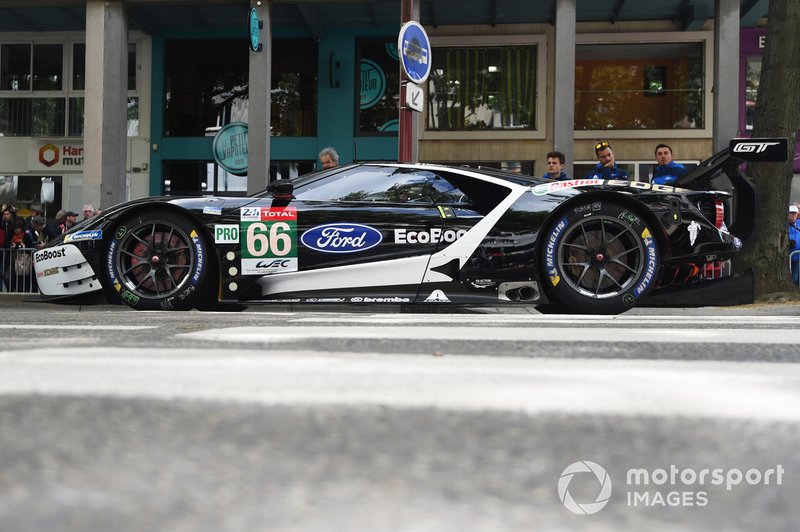 №66 Ford GT