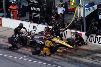 Marcus Ericsson, Arrow Schmidt Peterson Motorsports Honda., pit stop