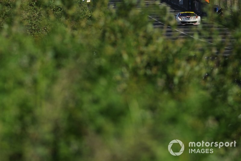 #70 MR Racing Ferrari 488 GTE: Motoaki Ishikawa, Olivier Beretta, Edward Cheever