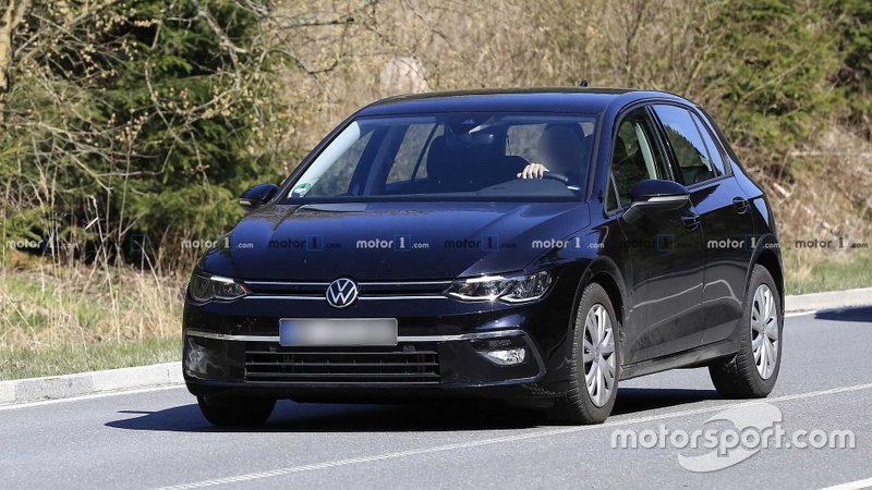 Шпигунське фото VW Golf 2020 року