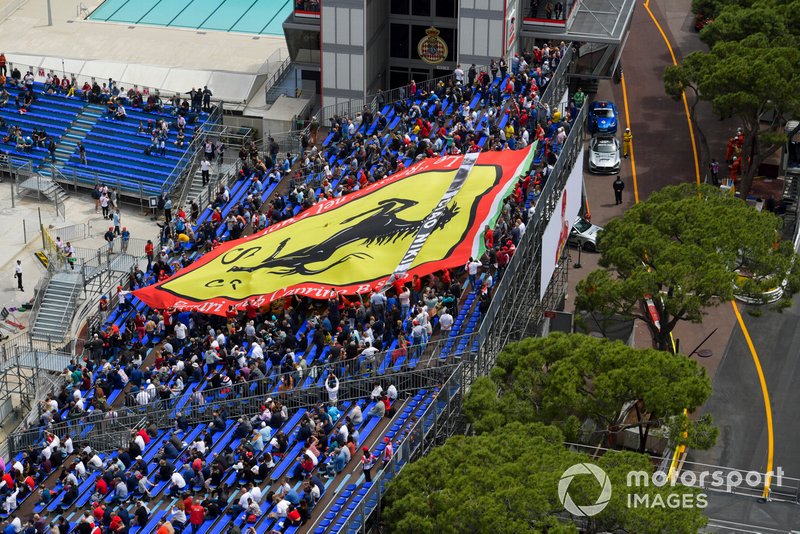 Un grande supporto del pubblico per la Ferrari