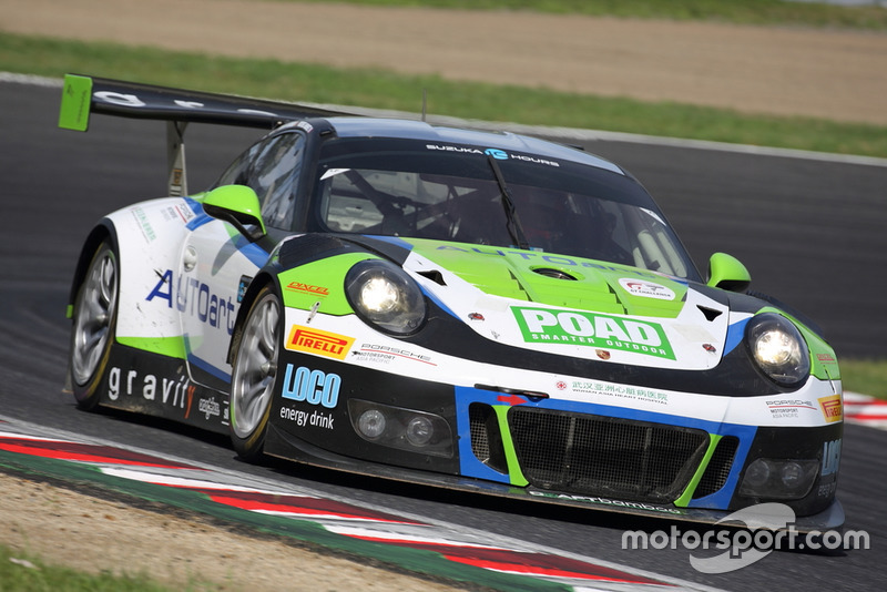 #991 Craft Bamboo Racing Porsche 911 GT3 R  : Laurens Vanthoor, Kevin Estre, Mathieu Jaminet