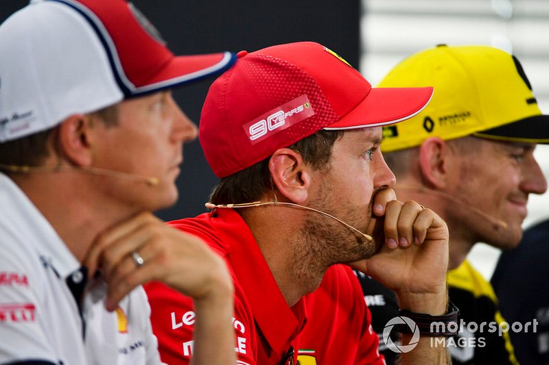 Sebastian Vettel, Ferrari, Nico Hulkenberg, Renault F1 Team e Kimi Raikkonen, Alfa Romeo Racing, Ferrari, durante la conferenza stampa