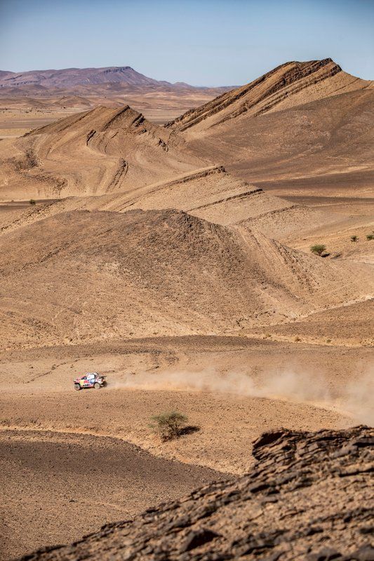 #300 Toyota Gazoo Racing Toyota Hilux: Nasser Al-Attiyah, Matthieu Baumel