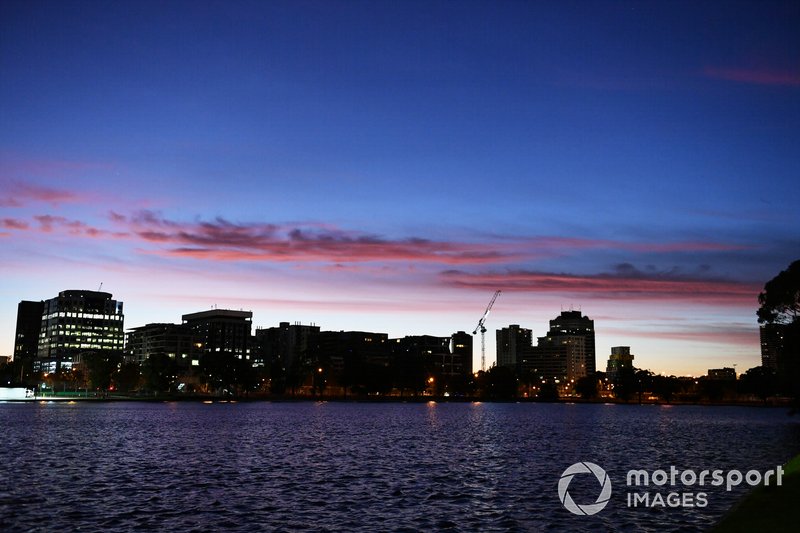 El sol sale sobre el Melbourne
