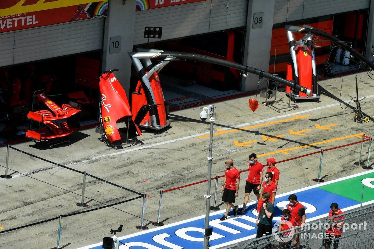 Mick Schumacher, Prema Racing looks at the Ferrari SF1000 