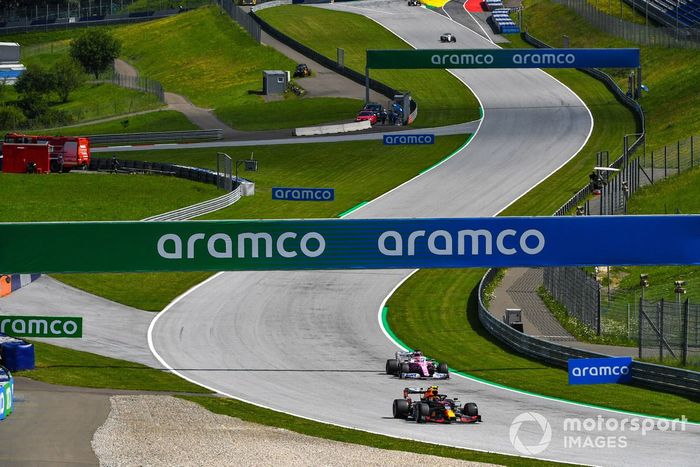 Alex Albon, Red Bull Racing RB16, Sergio Pérez, Racing Point RP20