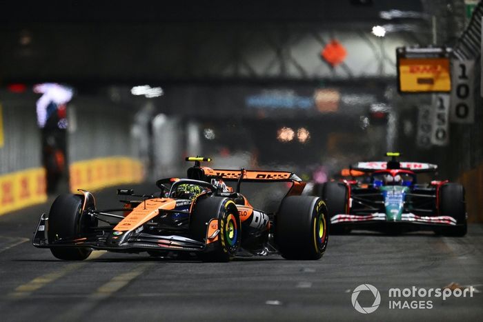 Lando Norris, McLaren MCL38, Yuki Tsunoda, RB F1 Team VCARB 01
