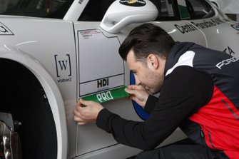 Stickering