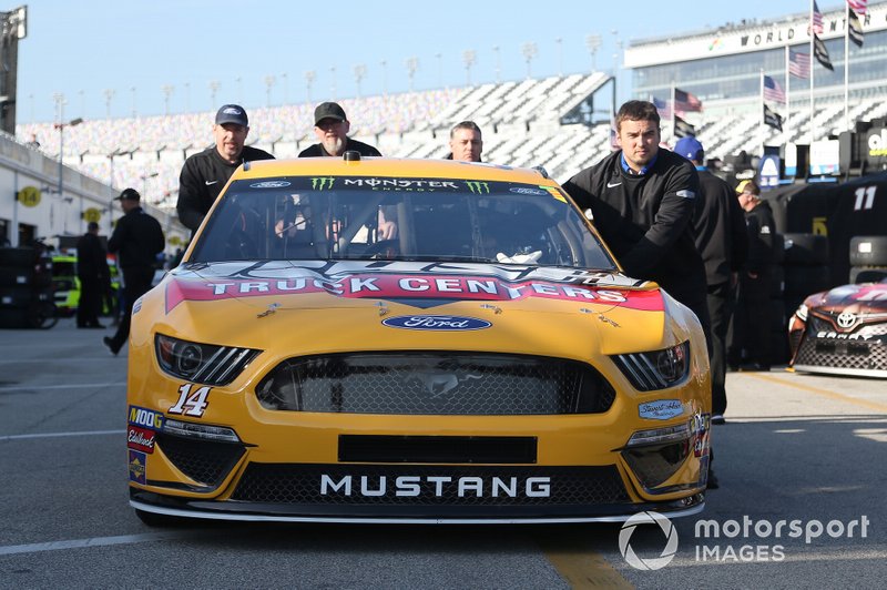 Clint Bowyer, Stewart-Haas Racing, Ford Mustang Rush Truck Centers/Mobil 1