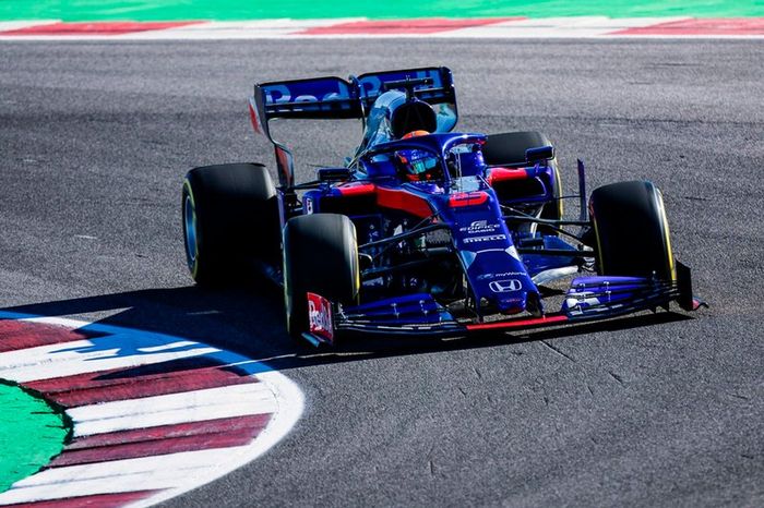 Alex Albon, Scuderia Toro Rosso STR14
