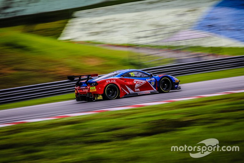  #75 T2 Motorsports Ferrari 488 GT3: David Tjiptobiantoro, Rio Haryanto