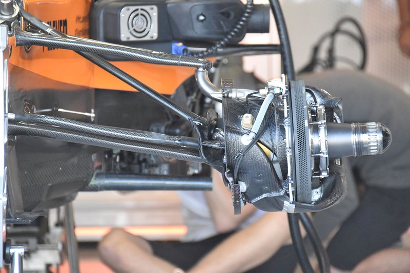 McLaren MCL34, detalhe da suspensão