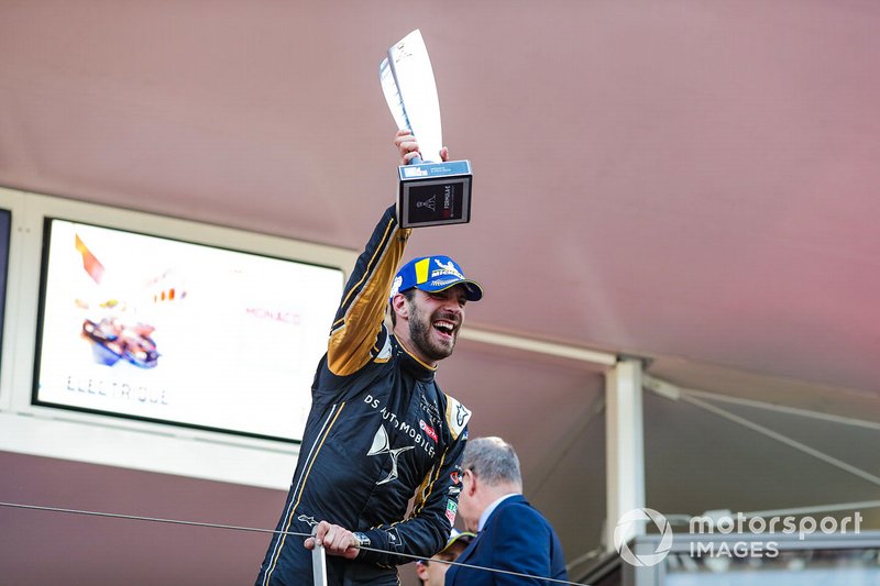Podium: race winner Jean-Eric Vergne, DS TECHEETAH celebrates victory