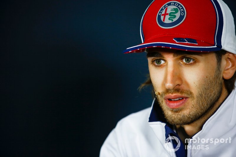 Antonio Giovinazzi, Alfa Romeo Racing en la conferencia