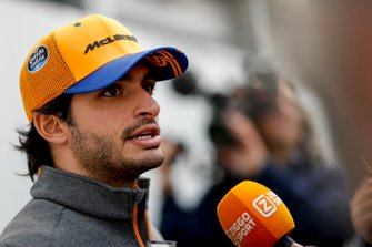 Carlos Sainz Jr., McLaren medya ile