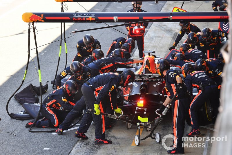 Max Verstappen, Red Bull Racing RB15, in the pits