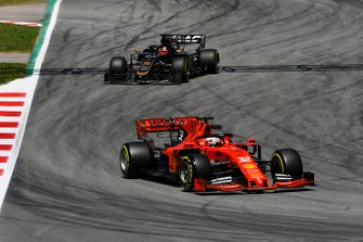 Antonio Fuoco, Ferrari SF90 en Kevin Magnussen, Haas VF-19