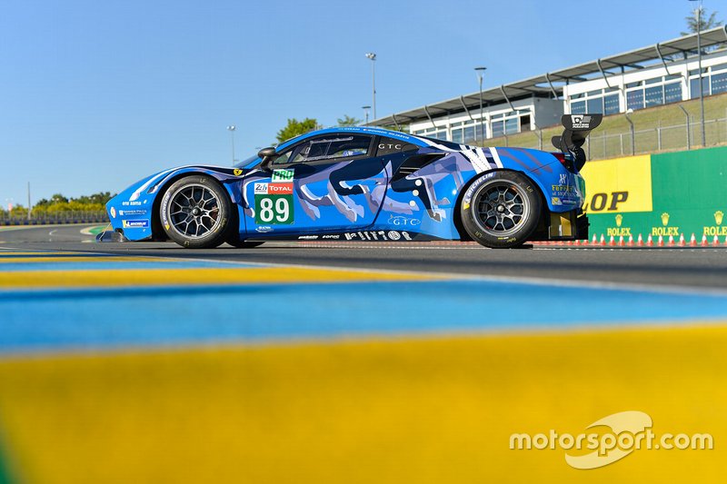 №89 Ferrari 488 GTE Evo