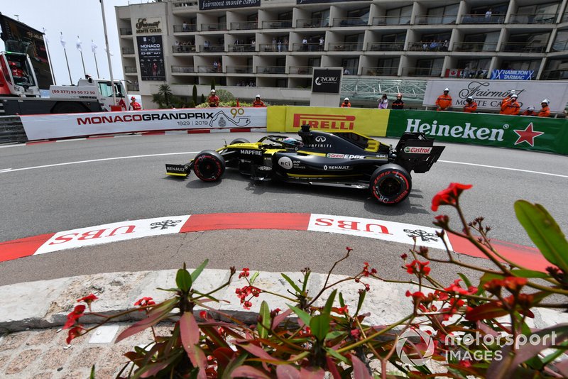 Daniel Ricciardo, Renault R.S.19