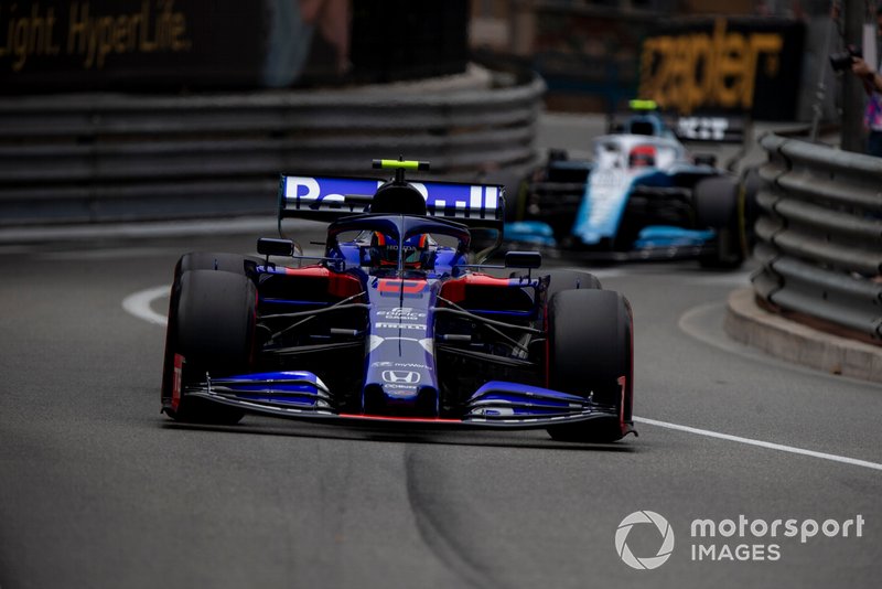 Alexander Albon, Toro Rosso STR14, Robert Kubica, Williams FW42