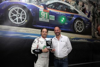 Alex De Giacomi, Tsunami RT con il trofeo per il poleman della Michelin Cup