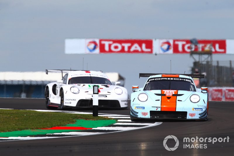 #86 Gulf Racing Porsche 911 RSR: Michael Wainwright, Benjamin Barker, Andrew Watson
